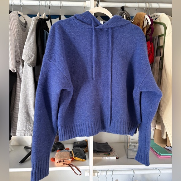 Aritzia Sweaters - Aritzia The Group Babaton Cashmere Hoodie